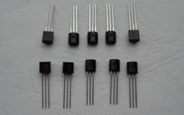 半導(dǎo)體晶體管樣品進(jìn)口上海機(jī)場報(bào)關(guān)時間